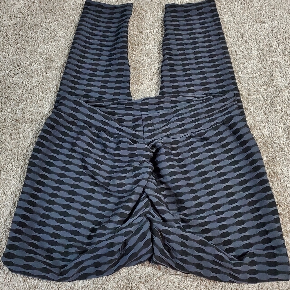 REBDOLLS Scrunch Butt Stretchy Leggings